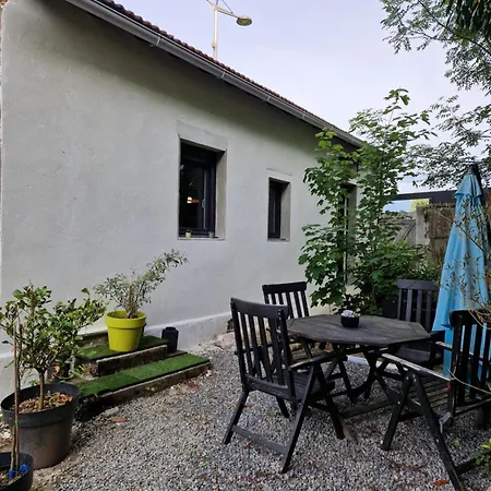 Holiday home Charmante Maisonnette *